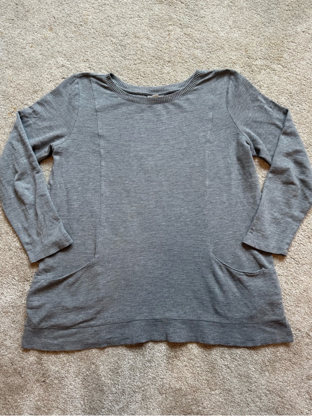 J. Jill Tunic Top Medium Gray 3/4 Sleeve Double Pocket Soft Casual Minimalist